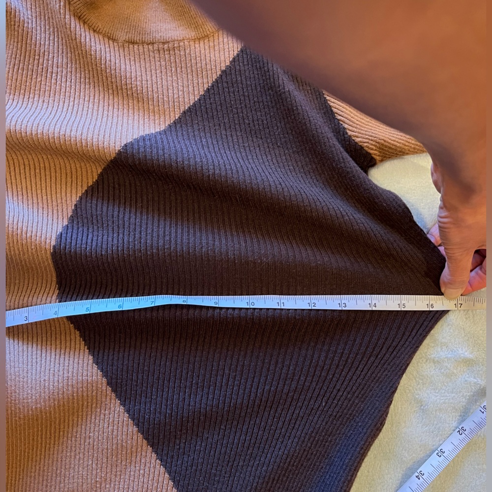 Colorblock knit ribbed mini dress. Long sleeves, semi-open back. Tan, brown. S - Picture 9 of 11